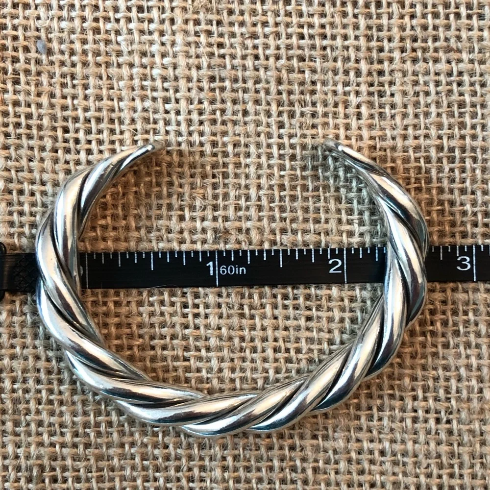 Classic Silpada Sterling Silver .925 Solid Twisted Cable Cuff Bracelet - Picture 4 of 5